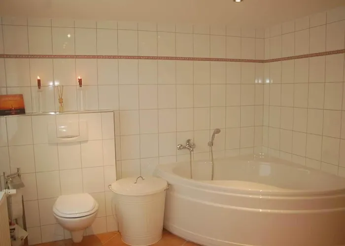 בית נופש Luxurious No 7 טאטינג